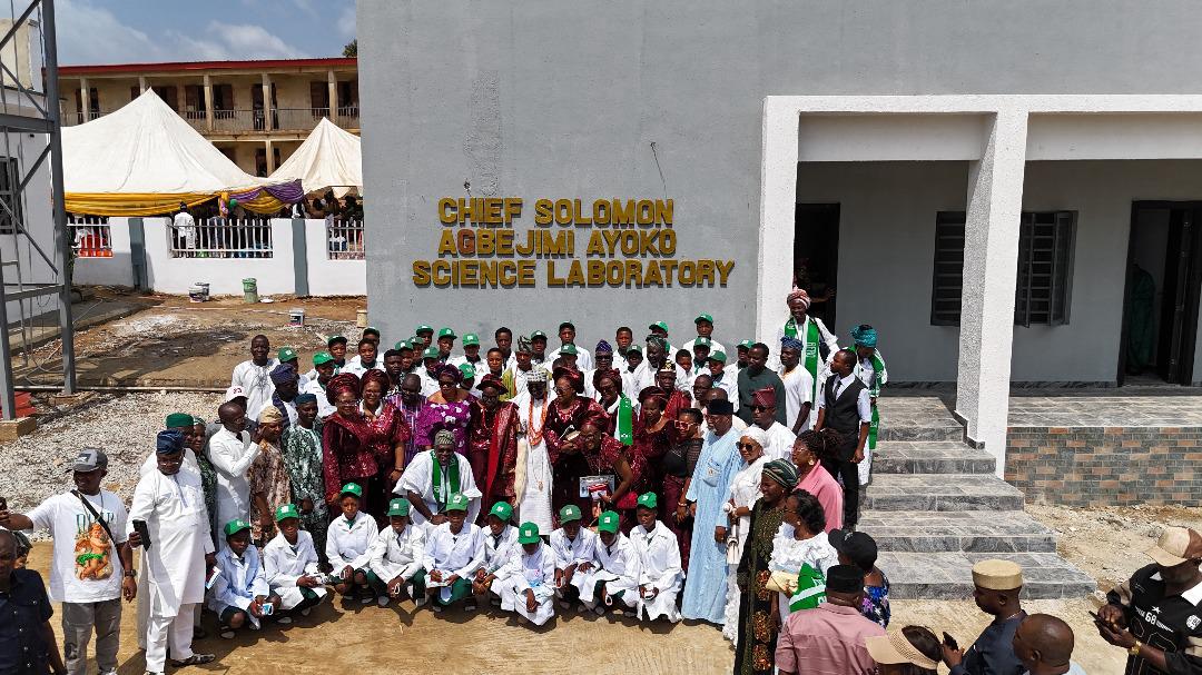 Students and science lab facilities at Akoko